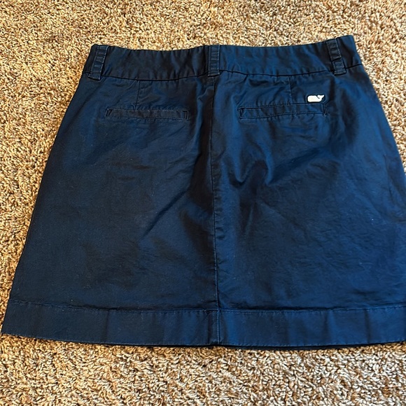 Vineyard vines skirt size 2 - Picture 2 of 3